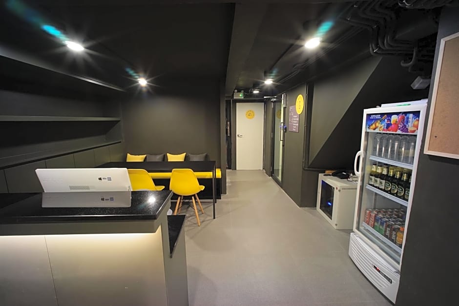 BRB Hostel Bangkok Silom