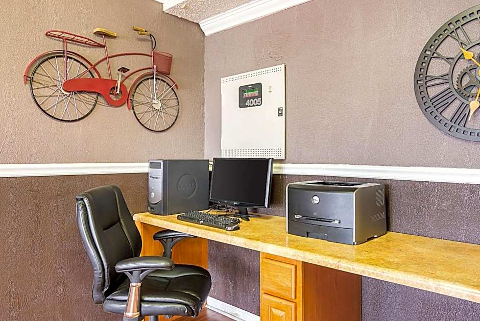 Econo Lodge Jacksonville near Little Rock Air Force Base