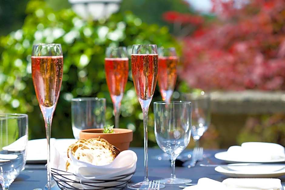 The Manor at Sway – Hotel, Restaurant and Gardens