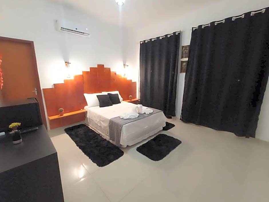 Central Palace Hotel