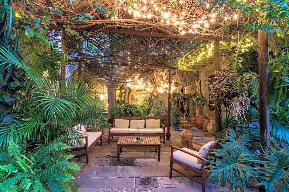 Hacienda Las Amantes