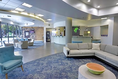 Holiday Inn Gainesville-University Center, an IHG Hotel