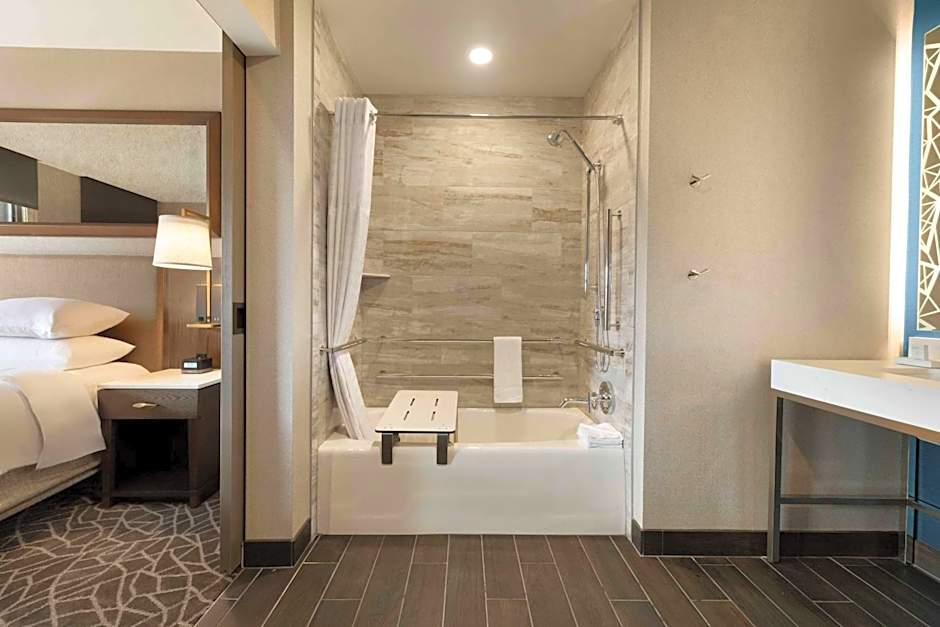 Embassy Suites By Hilton Minneapolis Downtown Hotel