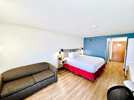 1 King Bed Nonsmoking