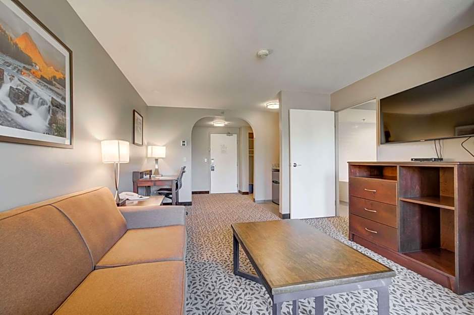 Whitefish Riverfront Hotel