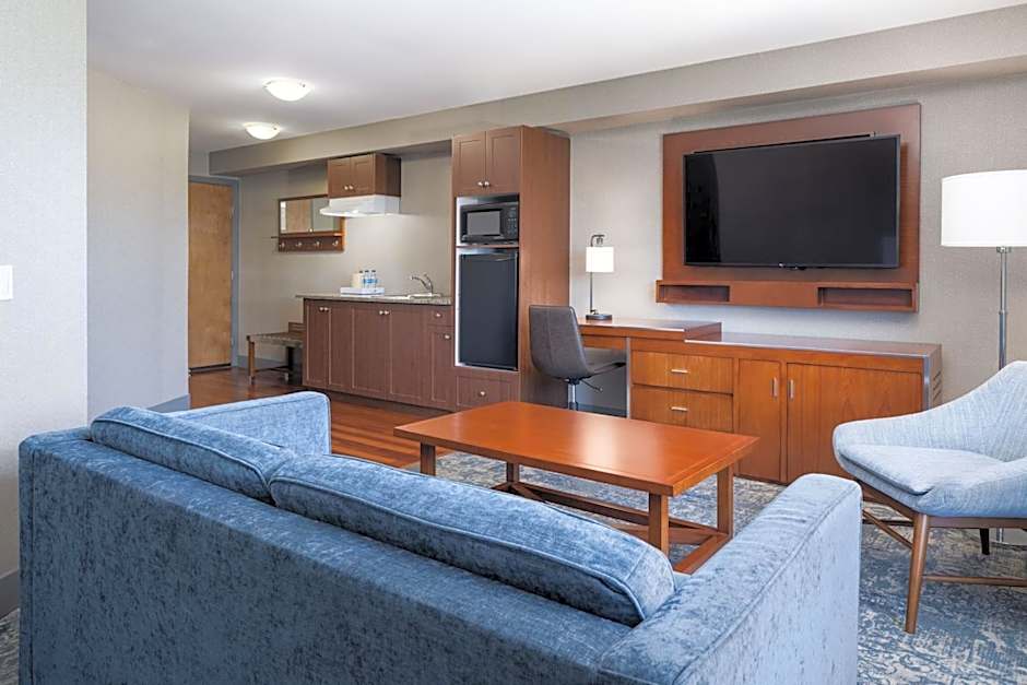 Four Points By Sheraton Victoria Gateway
