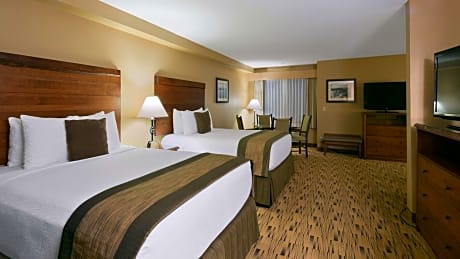 Deluxe Queen Room with Two Queen Beds - River View