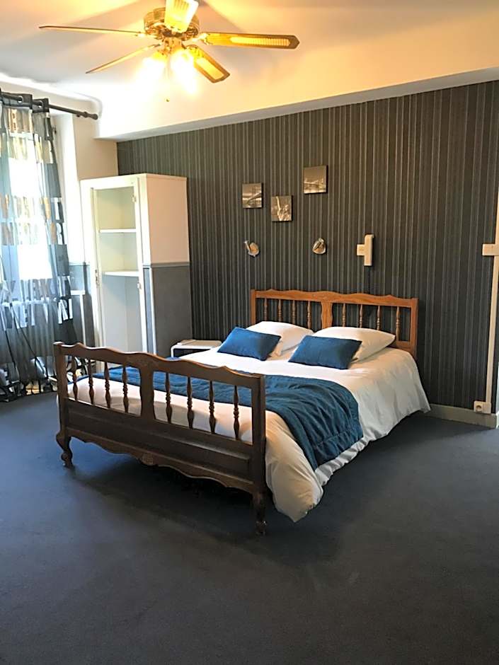 Au Royal Hotel