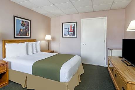 Queen Room - Disability Access