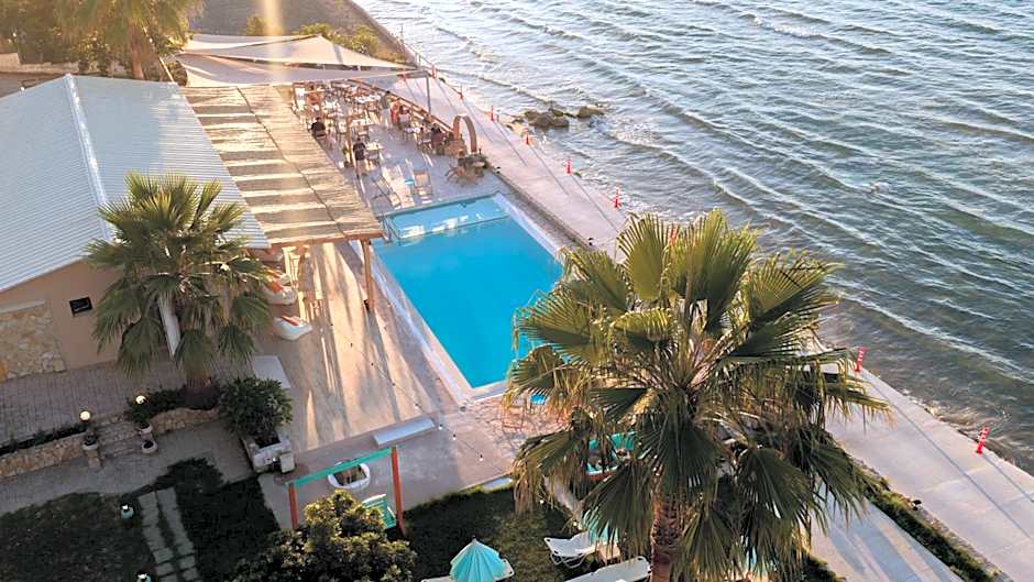 Agoulos Beach Hotel