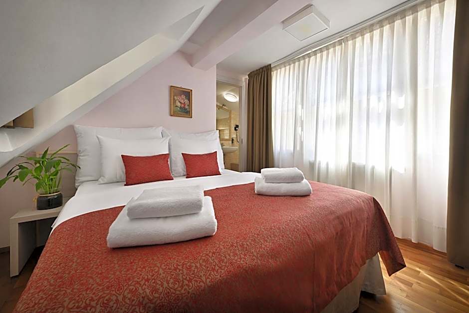 Boutique Residence by Little King