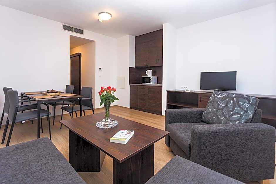 Barok Hotel and Apartments