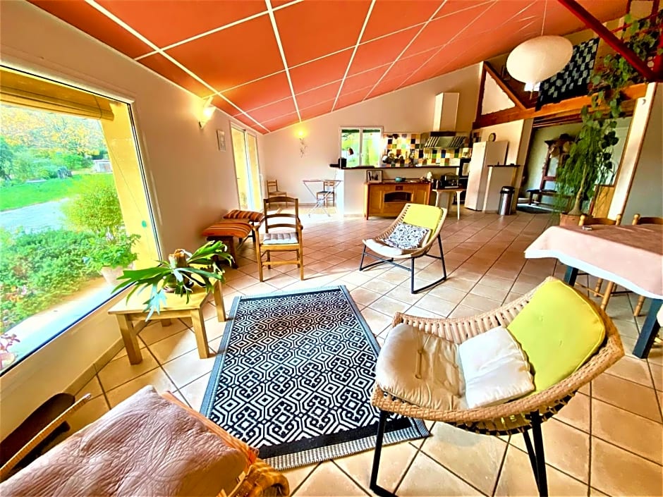 Gîte de groupe 15 à 19p, parc, salle de réception - CHAMBRES D'HOTES en semaine