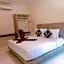 Lanta Buddy Resort , Long Beach