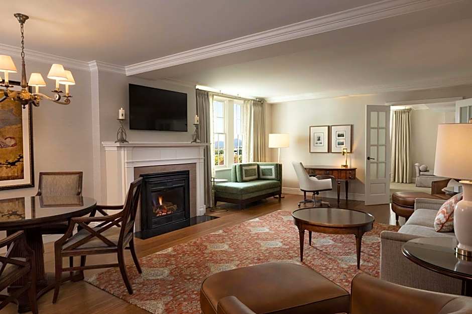 Hotel Roanoke - Conference Center Curio Collection by Hilton