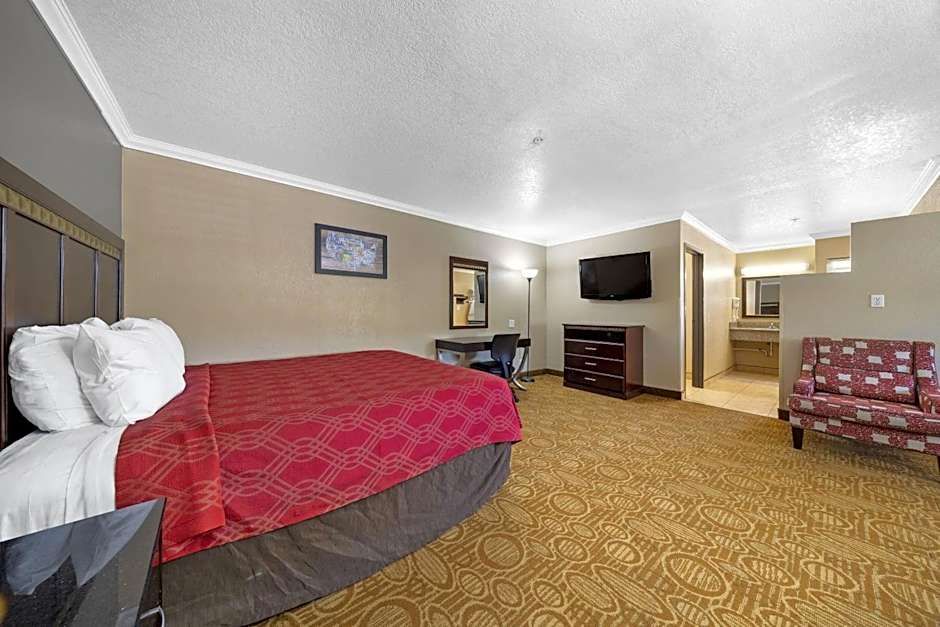 Econo Lodge Inn & Suites Fallbrook Downtown