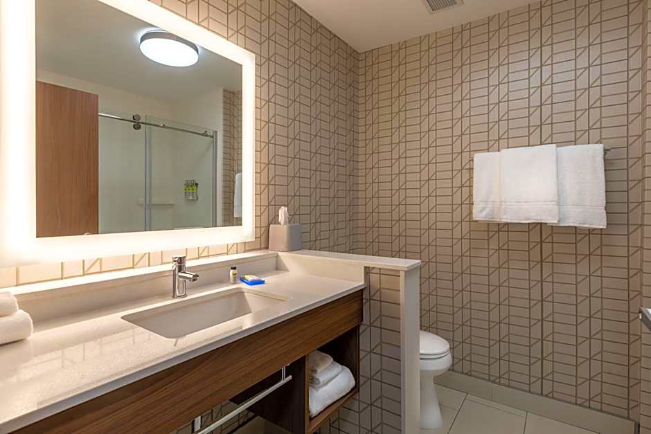 Holiday Inn Express & Suites Greenville S - Piedmont By IHG