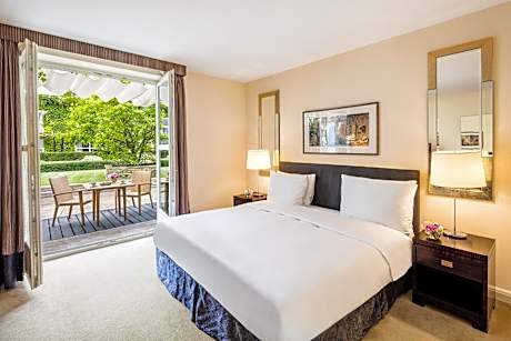 Family Deluxe Terrace Room