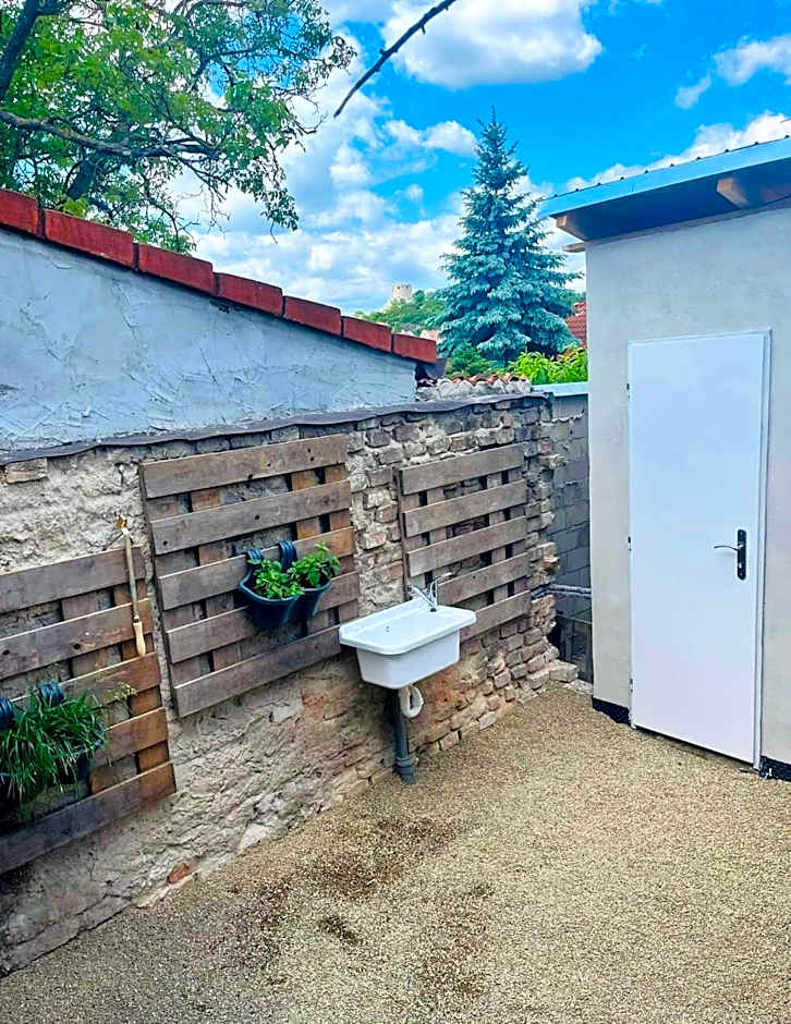 Chatky Daniel-Mikulov, a private campsite just for you