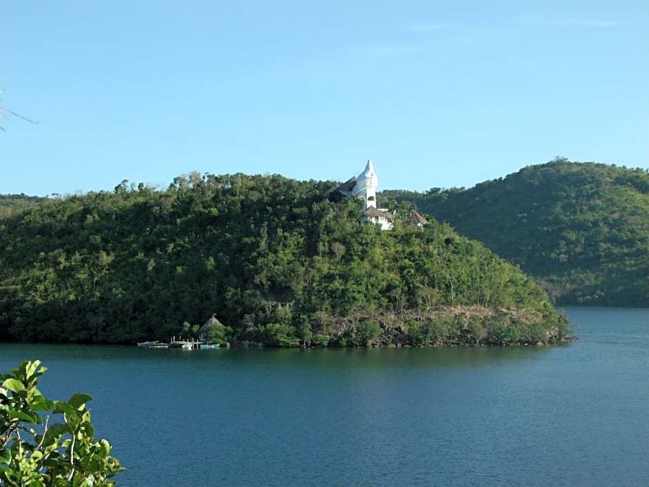 Al Faro Cosmio Hotel