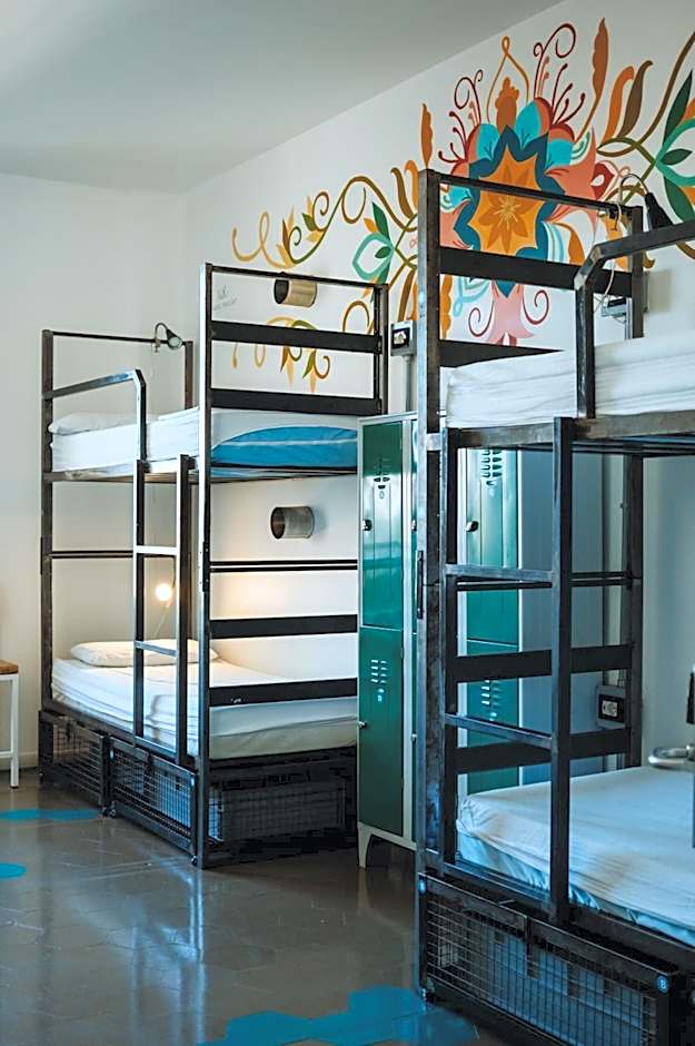Madama Hostel & Bistrot