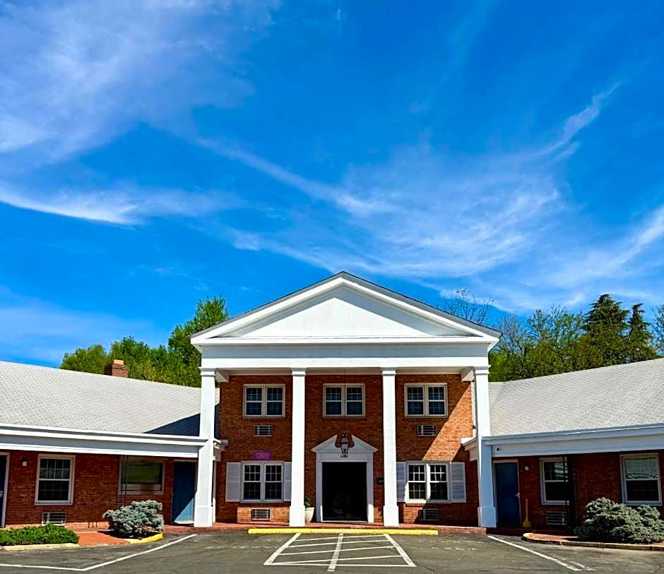 Governor House Inn Arlington/Falls Church