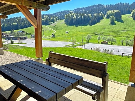 Gîte avec terrasse et belle vue - ChaletNelda com