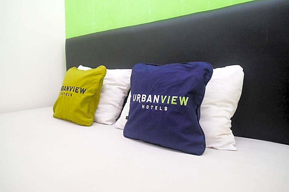 Urbanview Hotel AVA Semarang near Akademi Kepolisian Semarang by RedDoorz