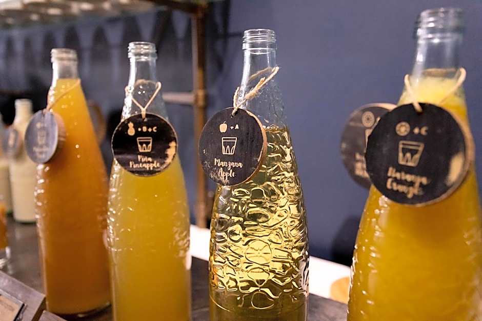 Petit Palace Lealtad Plaza