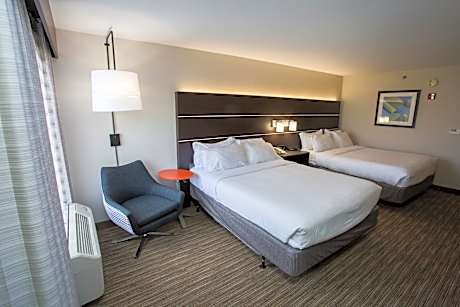 Standard Queen Room with Two Queen Beds - Communications Accessible
