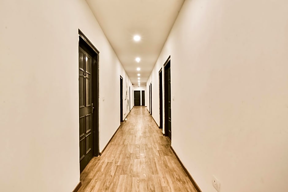 OYO Townhouse 182 Menka