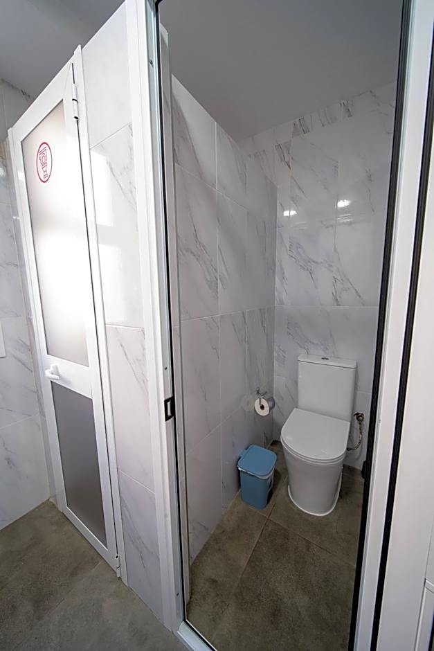 Be Happy Hostel - Albergue en el centro de Nerja