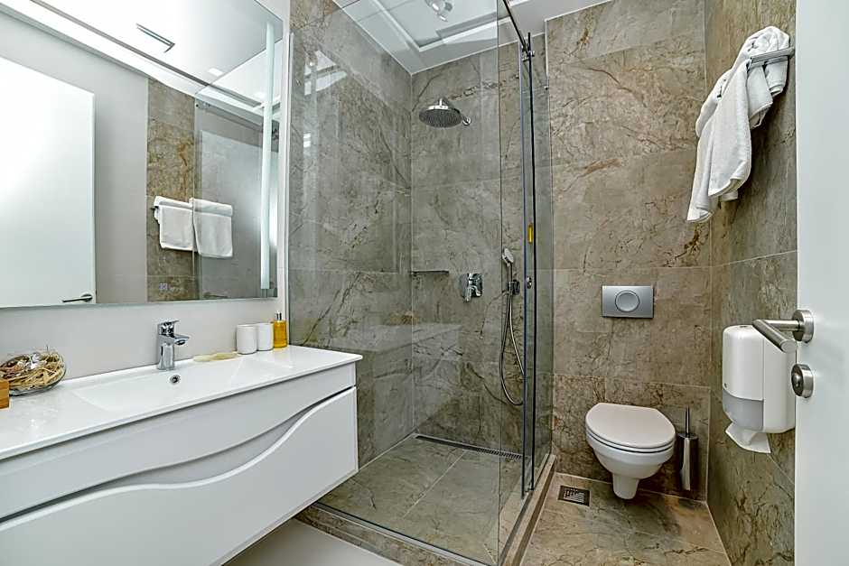 Belgrade Inn Garni Hotel