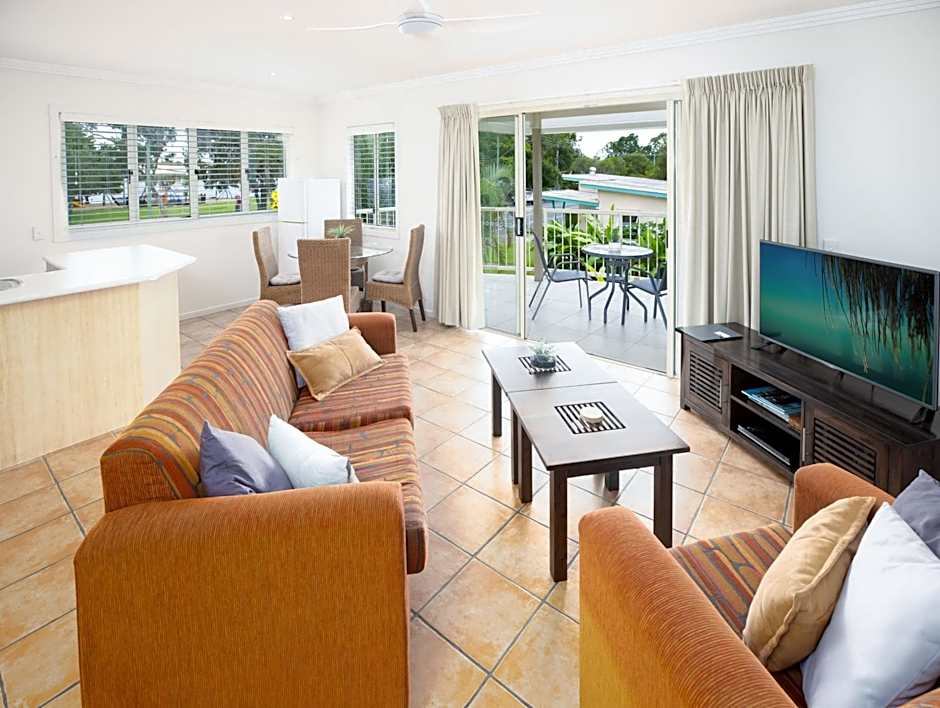 Noosa River Palms