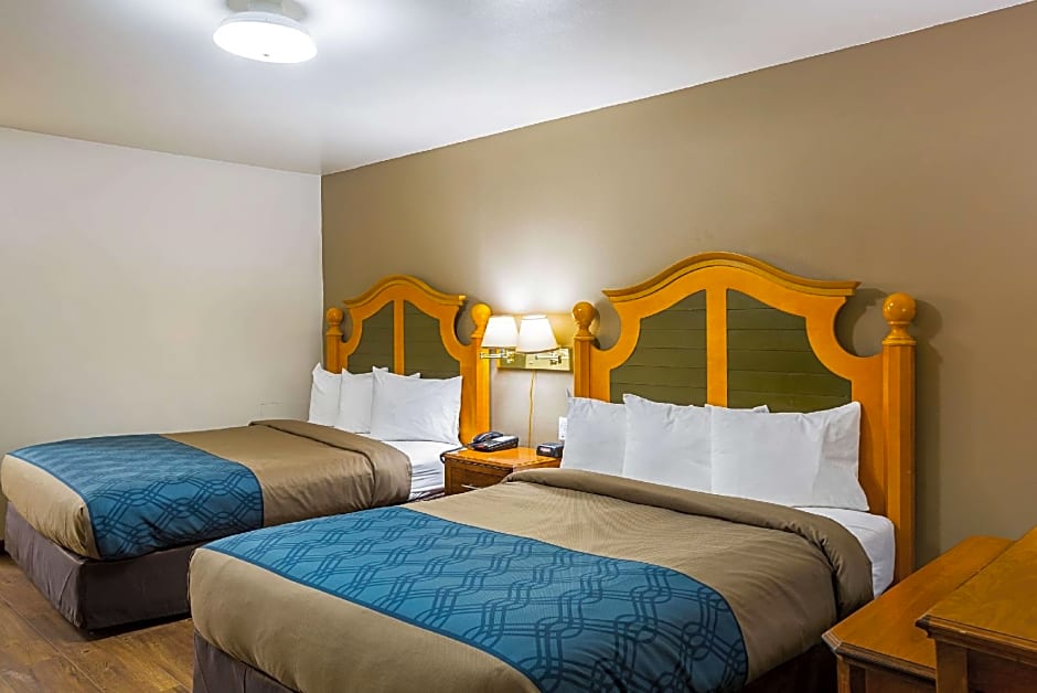 Econo Lodge Waupaca
