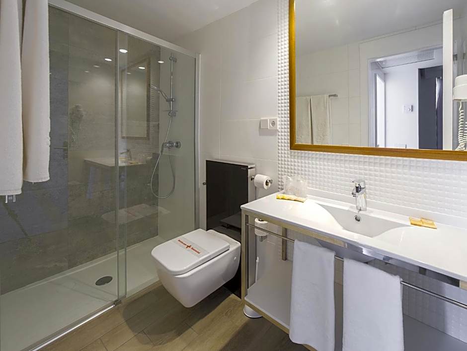 Marvell Club Hotel & Apartments
