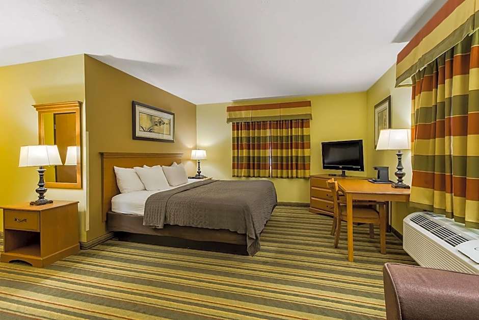 Econo Lodge Inn & Suites Yankton