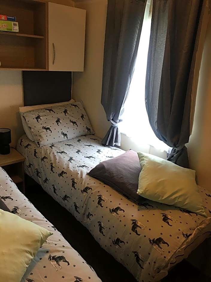 Luxury static caravan, 6 berth, Marine Holiday Park, Rhyl, Wales