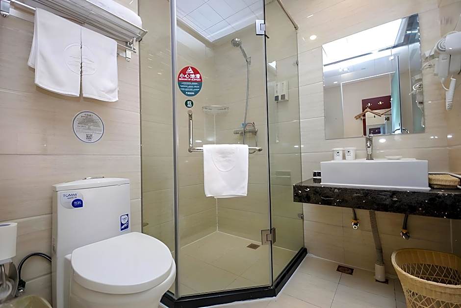 GreenTree Inn HeBei QinHuangDao ChangLi Country  MinSheng Road Walking Street Express Hotel