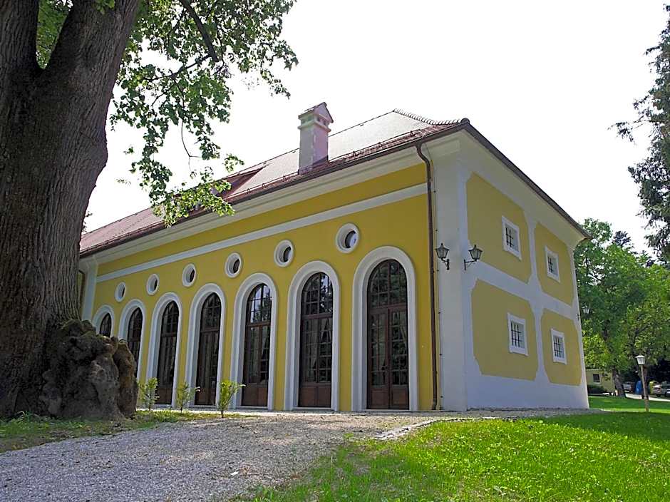 Mokrice Castle Estate