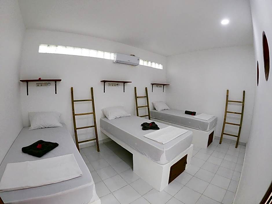 Gili Pirates Dive & BnB