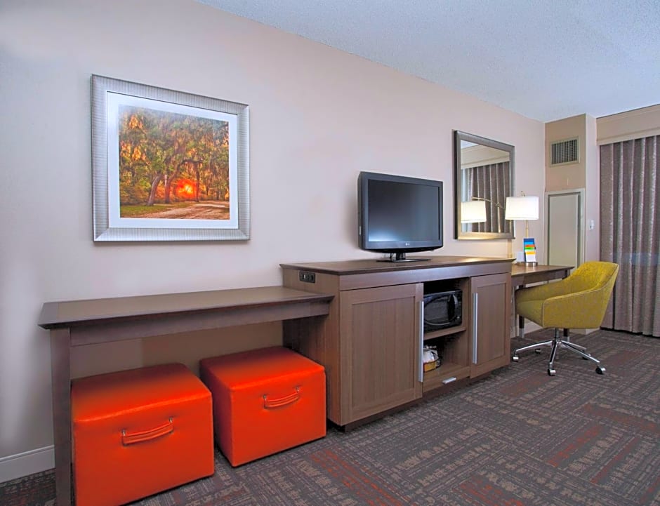 Hampton Inn By Hilton & Suites Valdosta/Conference Center