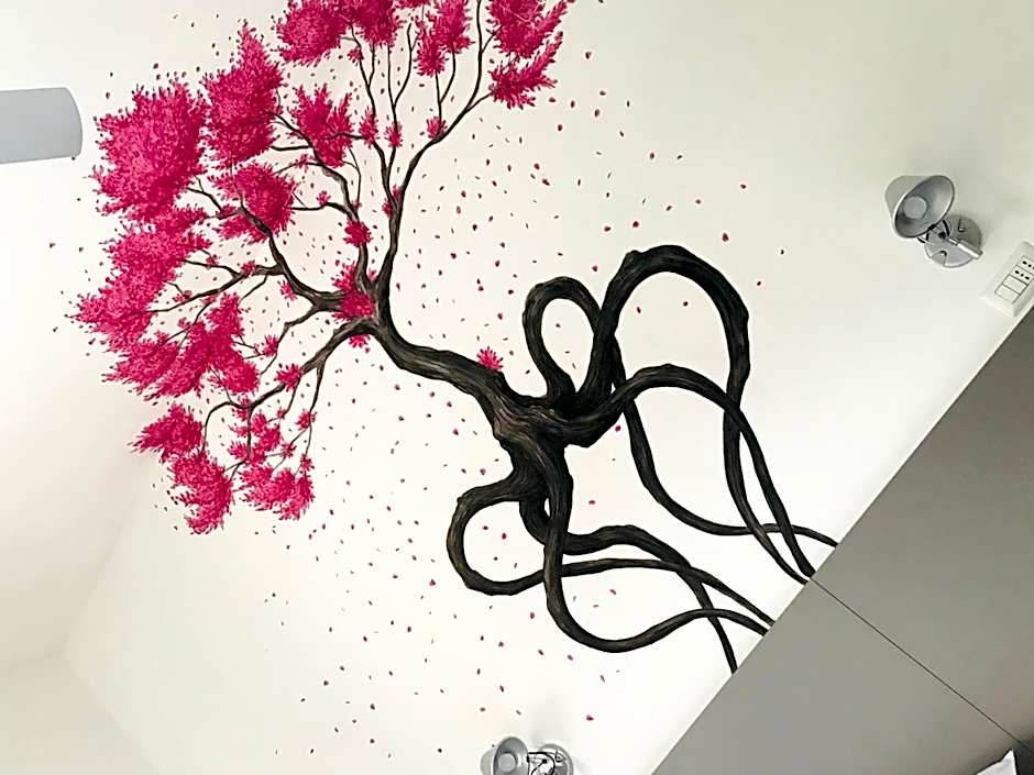 LH Hotel Arca Street Art