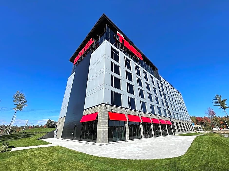 Grand Hotel TiMES Blainville-Mirabel