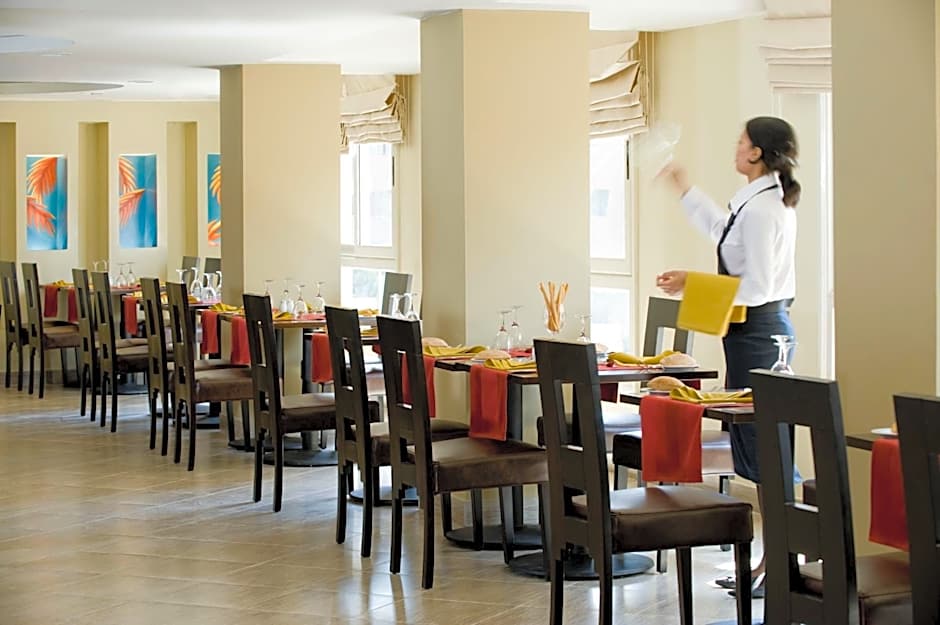 Barcelo Cairo Pyramids