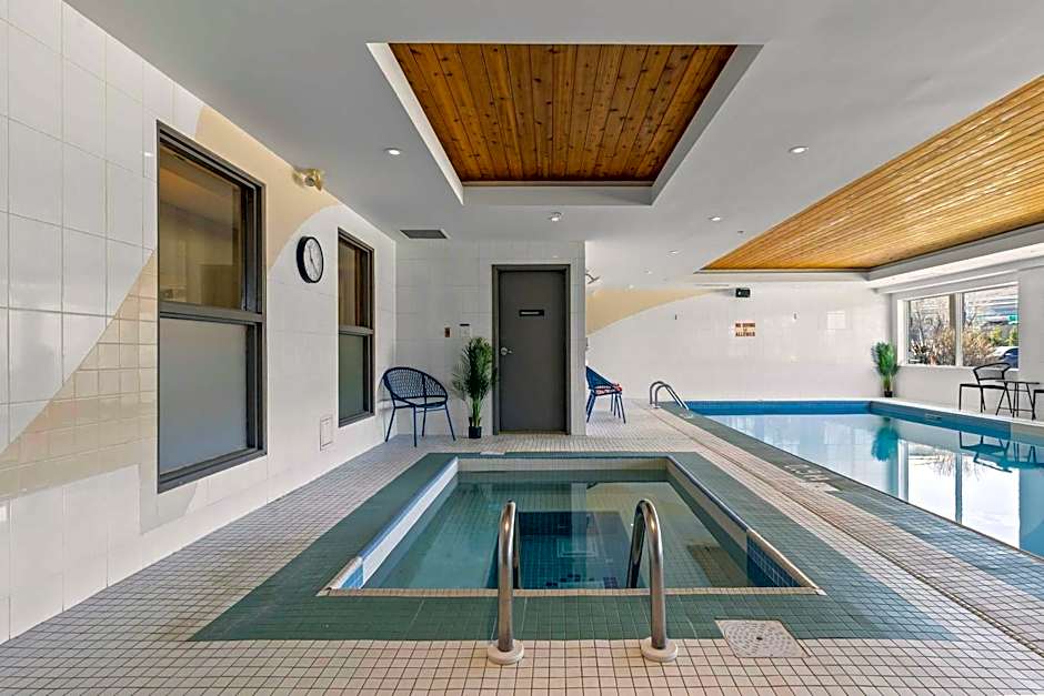 Sandman Hotel & Suites Calgary West