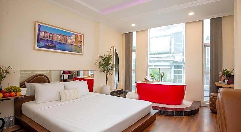 Quý Hùng Hotel - City Centre