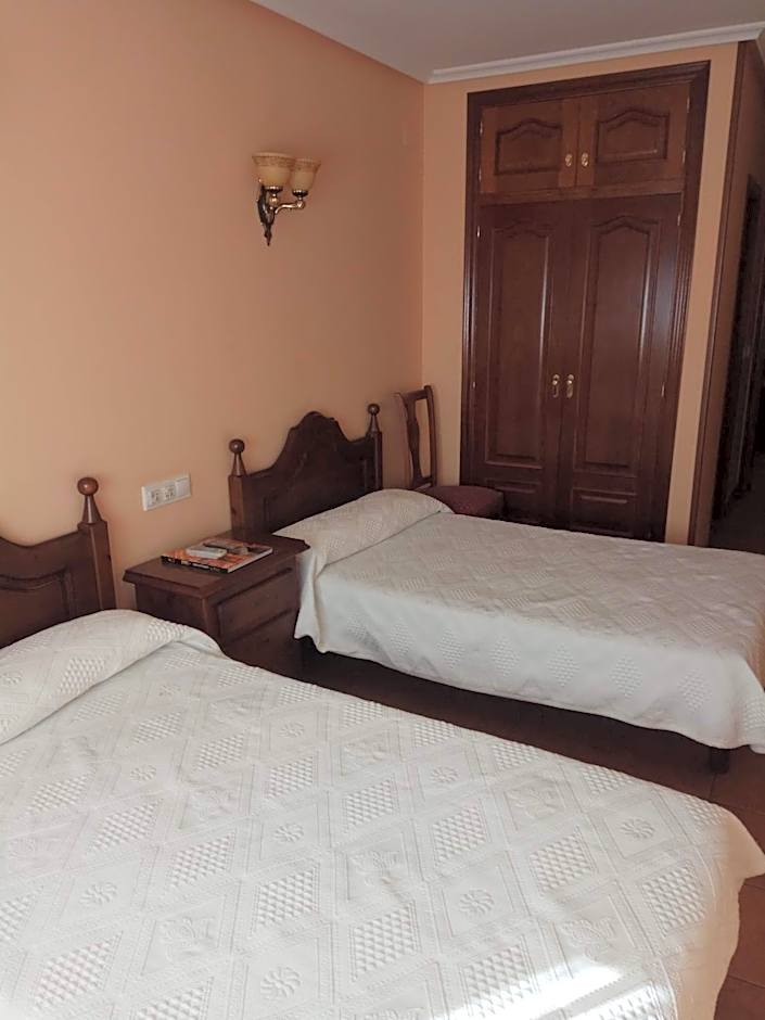 Hostal Restaurante Raton