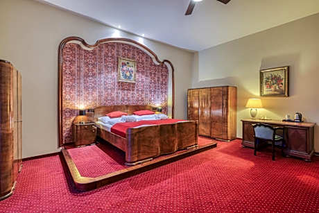 Junior Suite with Balcony
