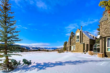 Evergreen Condominiums by Vail Resorts